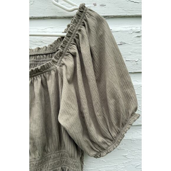 OLD NAVY Babydoll Blouse Women's Size M Puff-Sleeve Smocked Green Birch Leaf - Picture 3 of 4